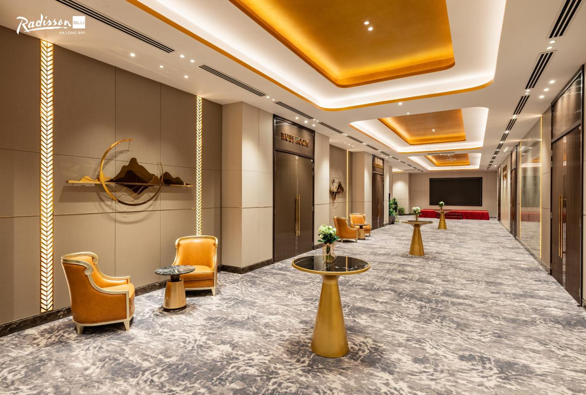 Hotel Radisson Blu Ha Long Bay Exterior foto